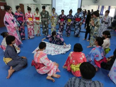 たたみ方示範