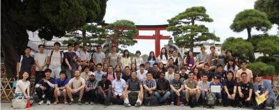 文化交流イベントで訪問した鎌倉鶴ケ岡八幡宮にて（2017年7月29日）