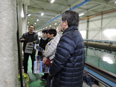 平川准教授の説明に聞き入る参加者
