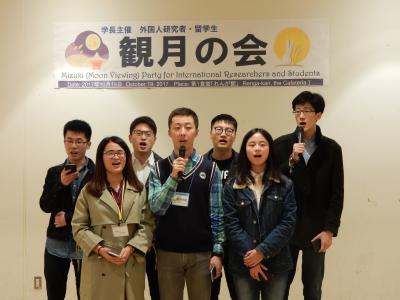 中国からの学生による合唱
