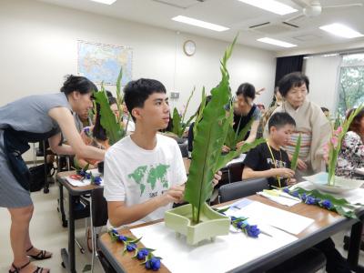 日本文化体験(生け花)