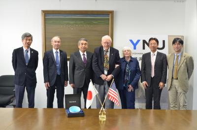 Dr. John Hall Visited YNU with His Wife Lindy Hall