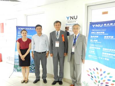 From the Right, Prof. Matsui, Pres.Hasebe, Branch Officer Dr.Le Anh Tuan, and Ms.Tang Thi Truc Uyen