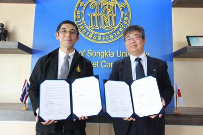 左 Worawut Wisutmethangoon副学長、右 中村理事