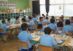 混合教育を行う横浜小学校
