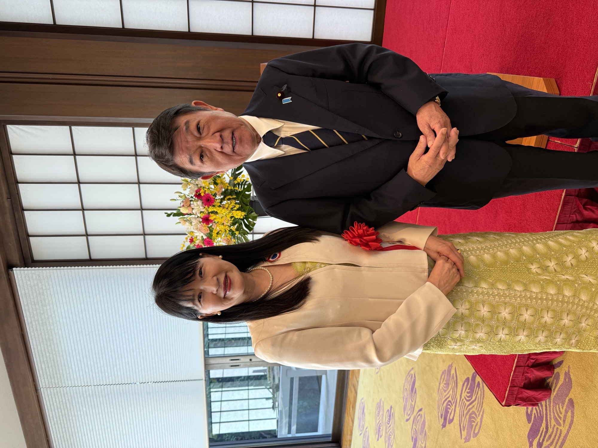茂木敏充外務大臣と藤掛洋子教授
