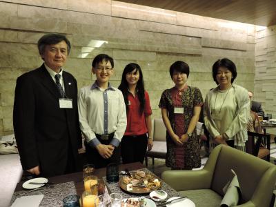 Professor Hasebe and the Indonesian alumni 