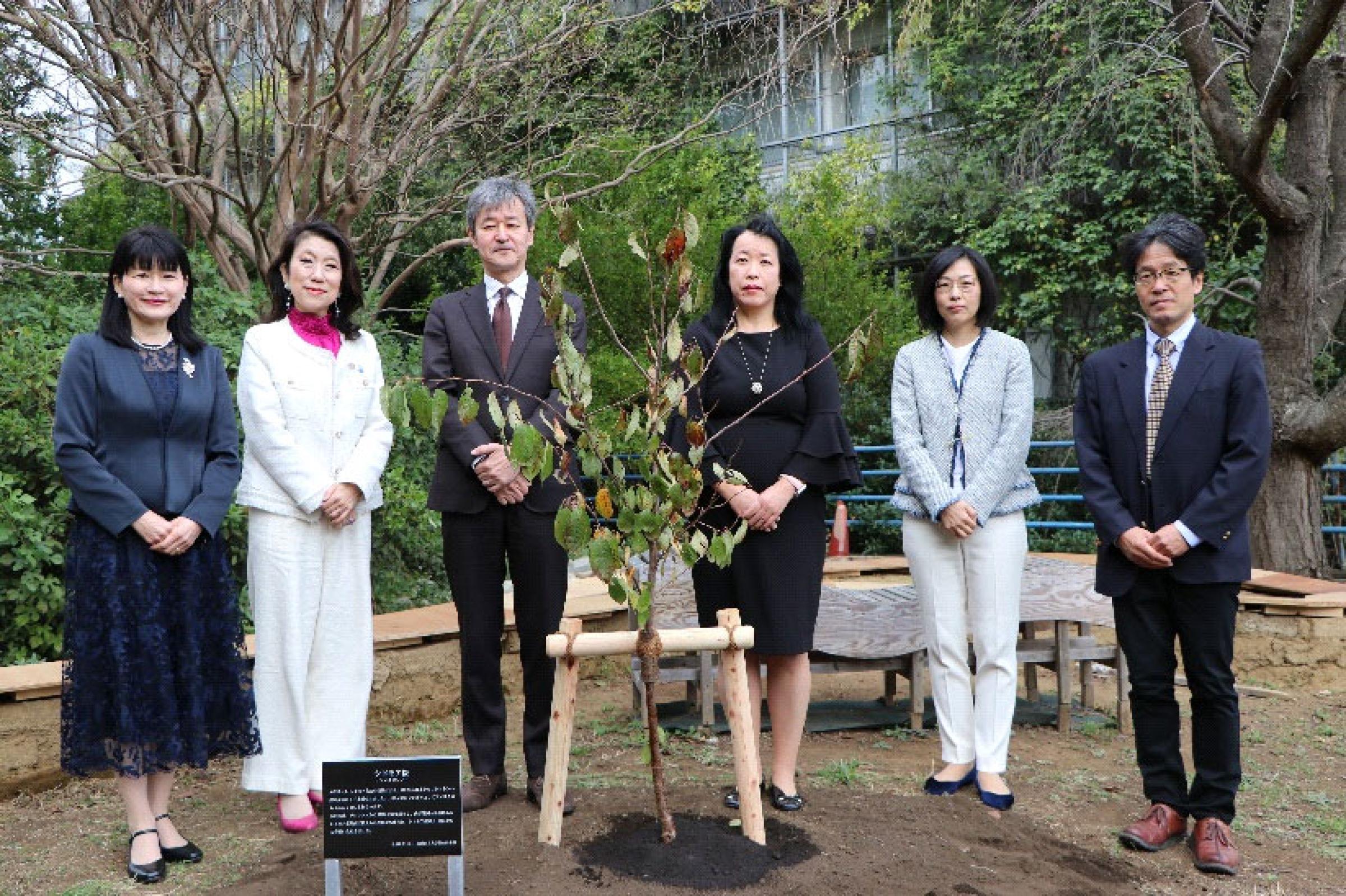 植樹式の参加者