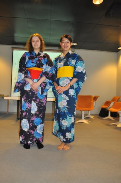 着装後の記念写真(美しい着姿!)