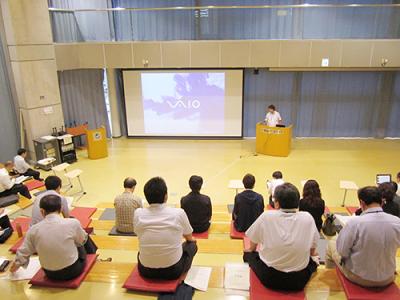 技術部技術長 森下豊技術専門員による開会挨拶