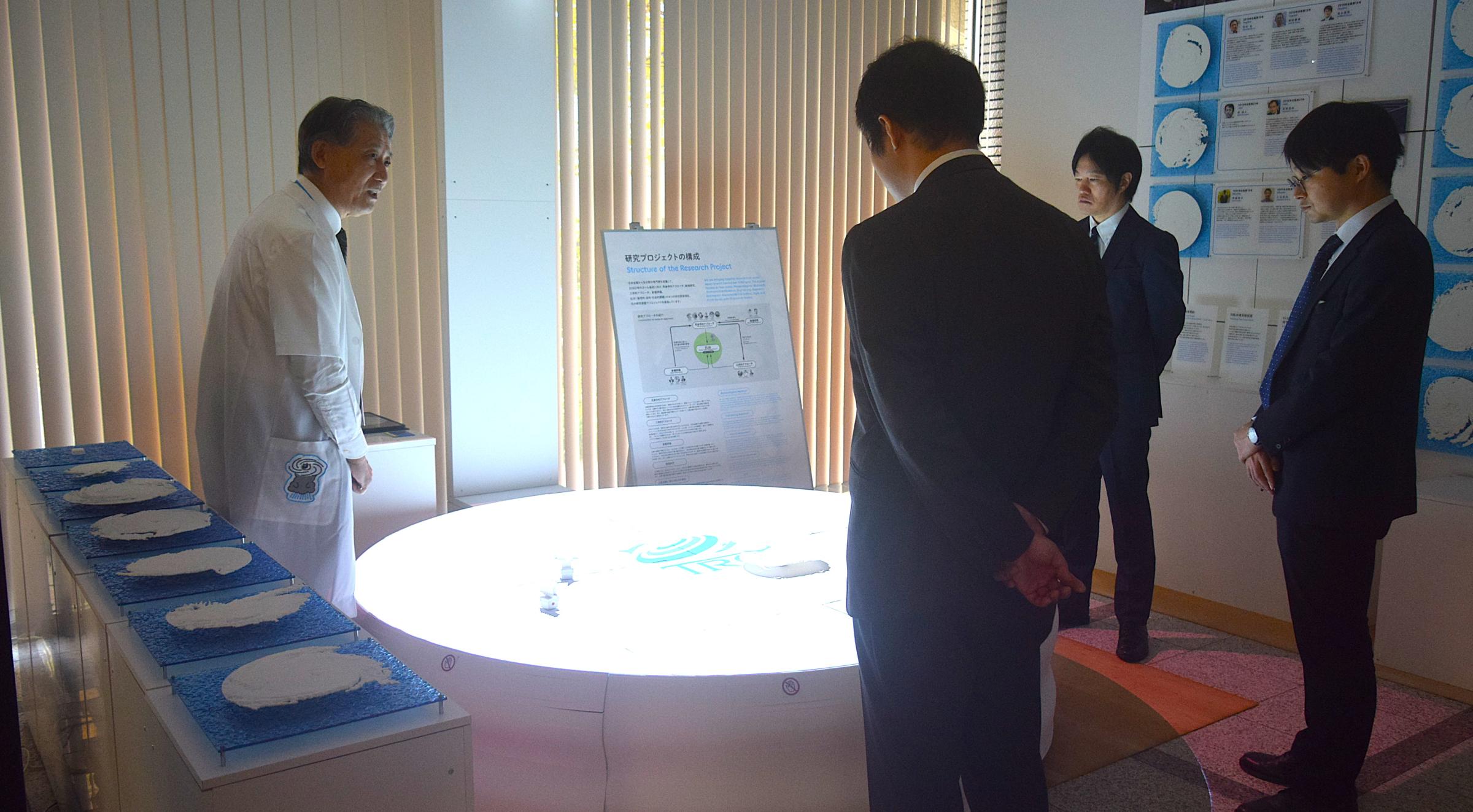 台風戦略シミュレーターを見学