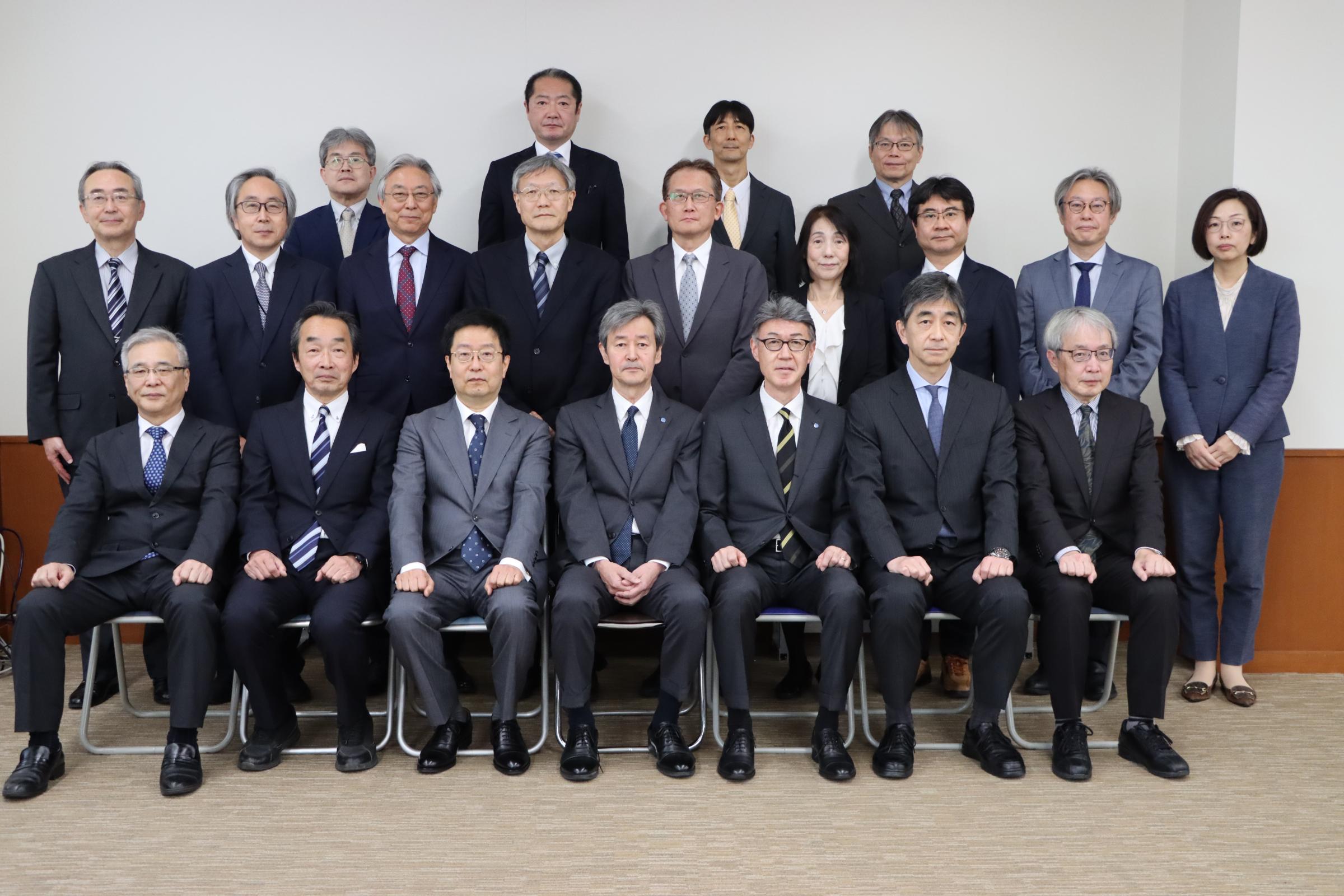 授与式後の記念写真