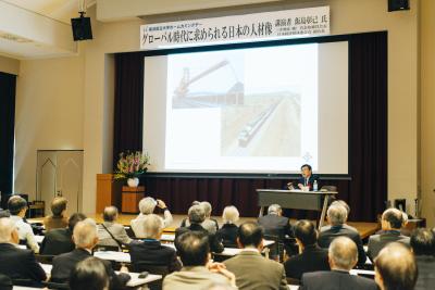 満員の会場で講演していただきました!
