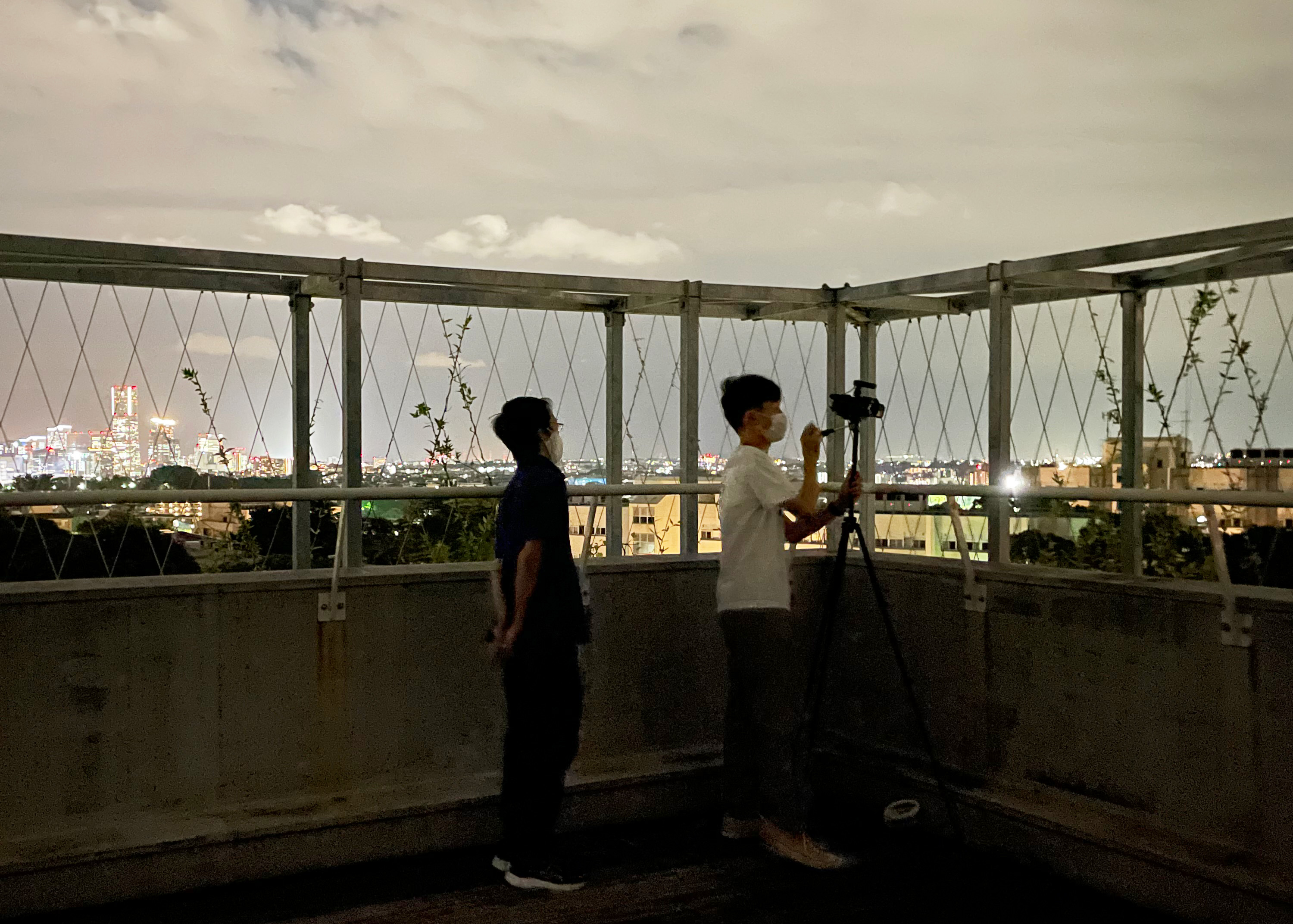 みなとみらいの夜景は建築学棟の屋上から撮影