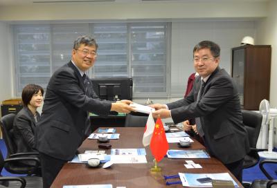 Professor Bo Song (Right) and Executive Director Nakamura