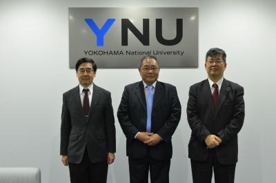 From the left: Prof. Arai, Prof. Nishimoto, and Prof. Nakamura