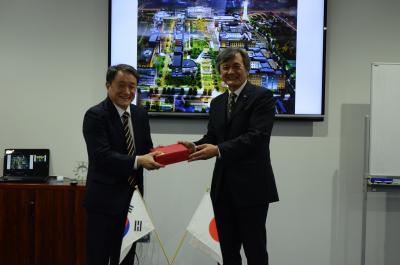 (Left)President Cho (Right)President Hasebe
