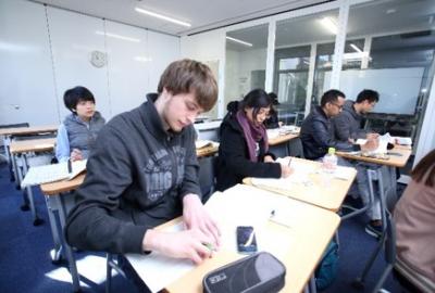 Japanese classes at YNU