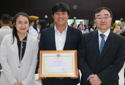 From Right)Prof. Yamada, Branch Manager Dr. Tuan, Branch staff Ms. Quyen