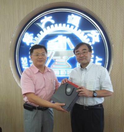  SJTU Vice President CHEN and YNU Vice President YAMADA 