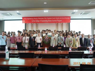Picture taking with participants of Globex 2012
