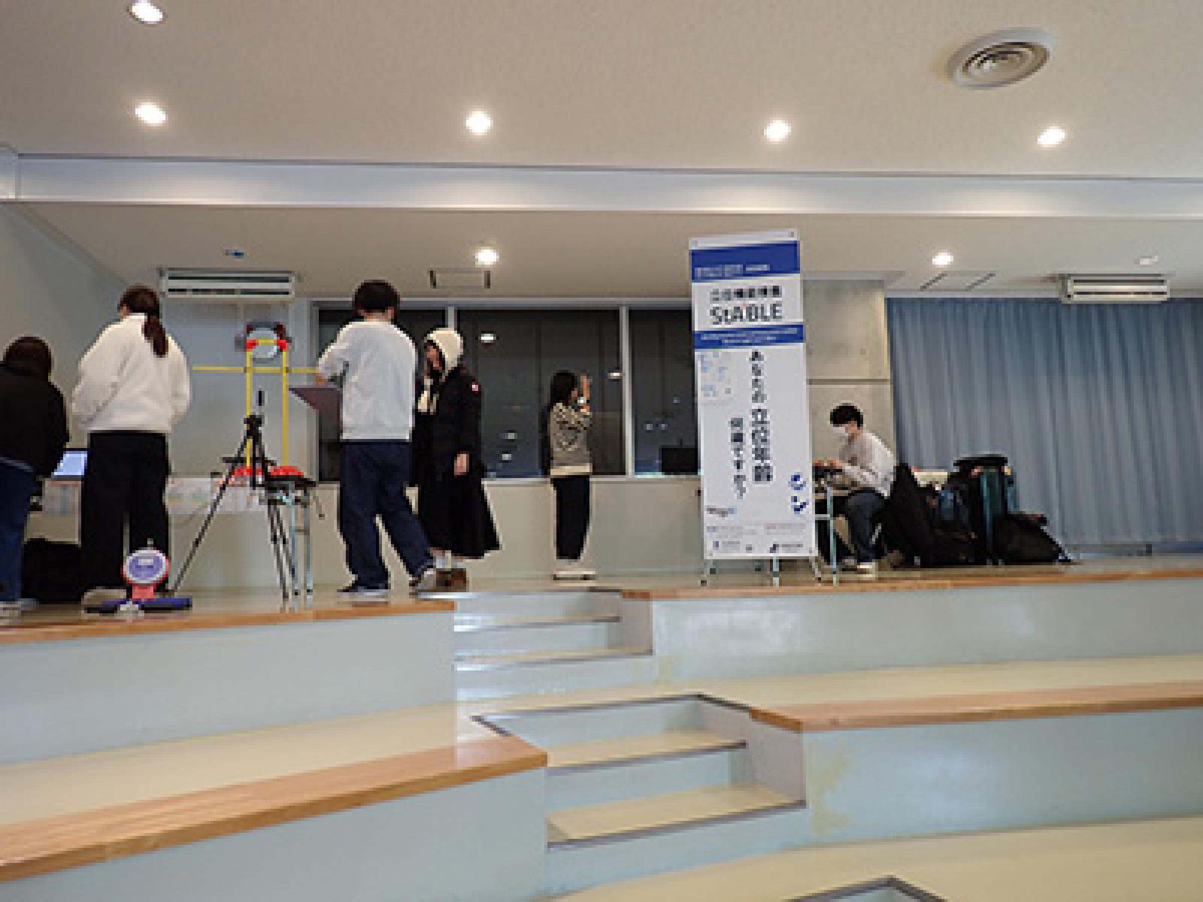 立位年齢の測定